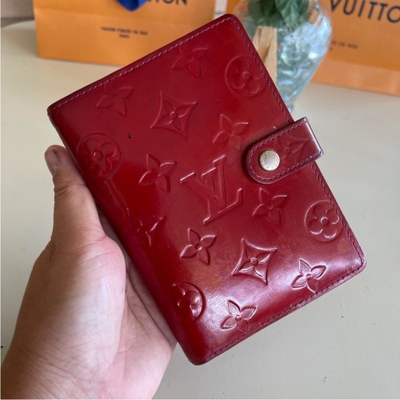 Authentic louis Vuitton agenda cover vernis❤️❤️ - Picture 12 of 13